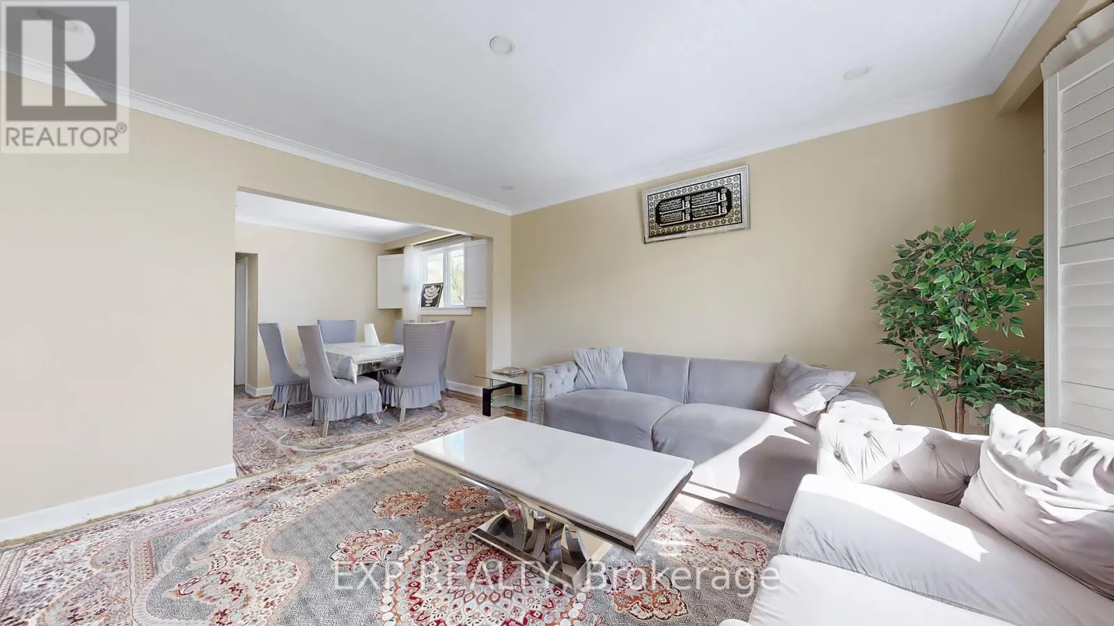 104 DIXON ROAD N
