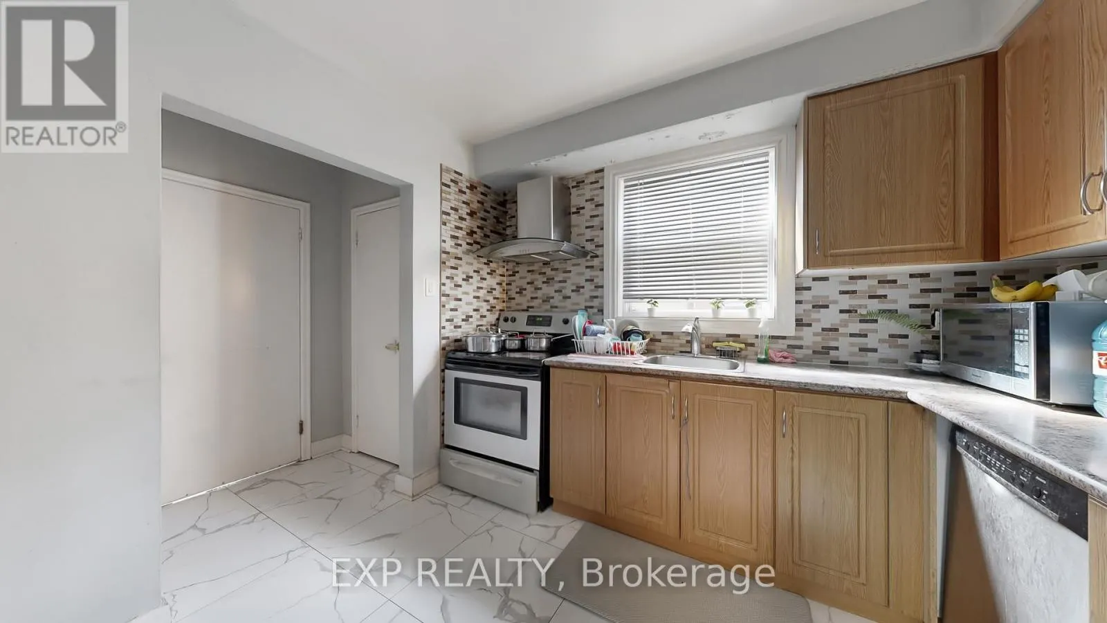 104 DIXON ROAD N