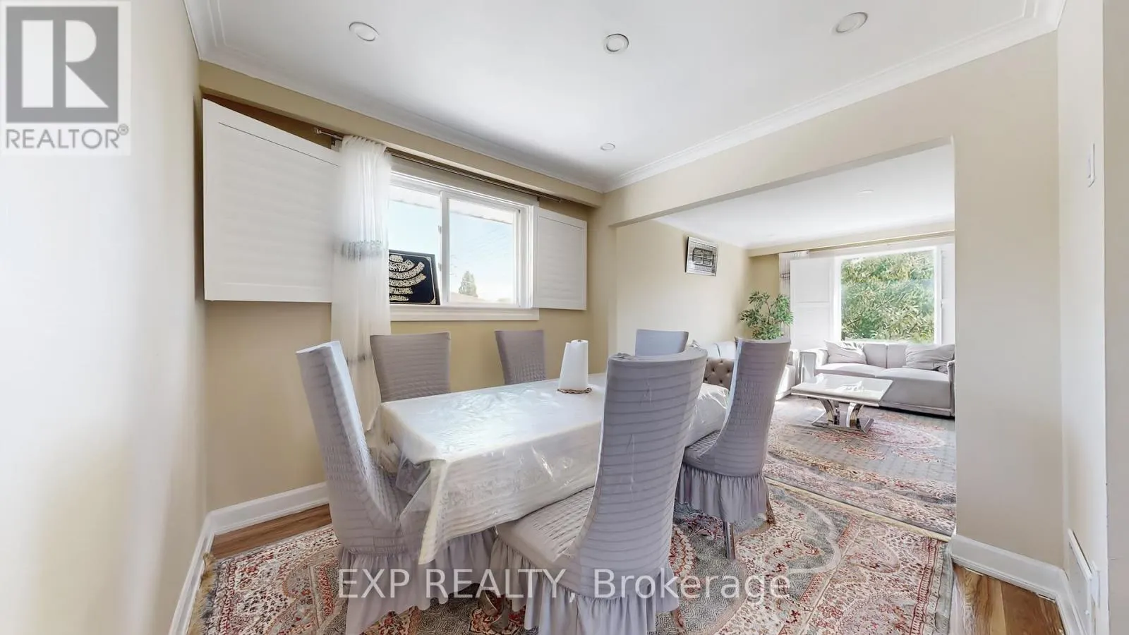 104 DIXON ROAD N