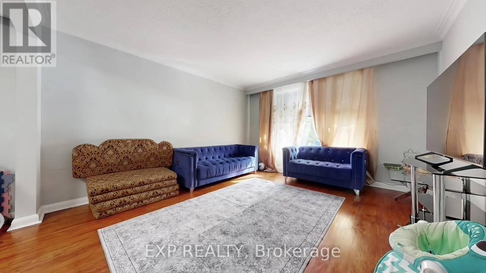 104 DIXON ROAD N