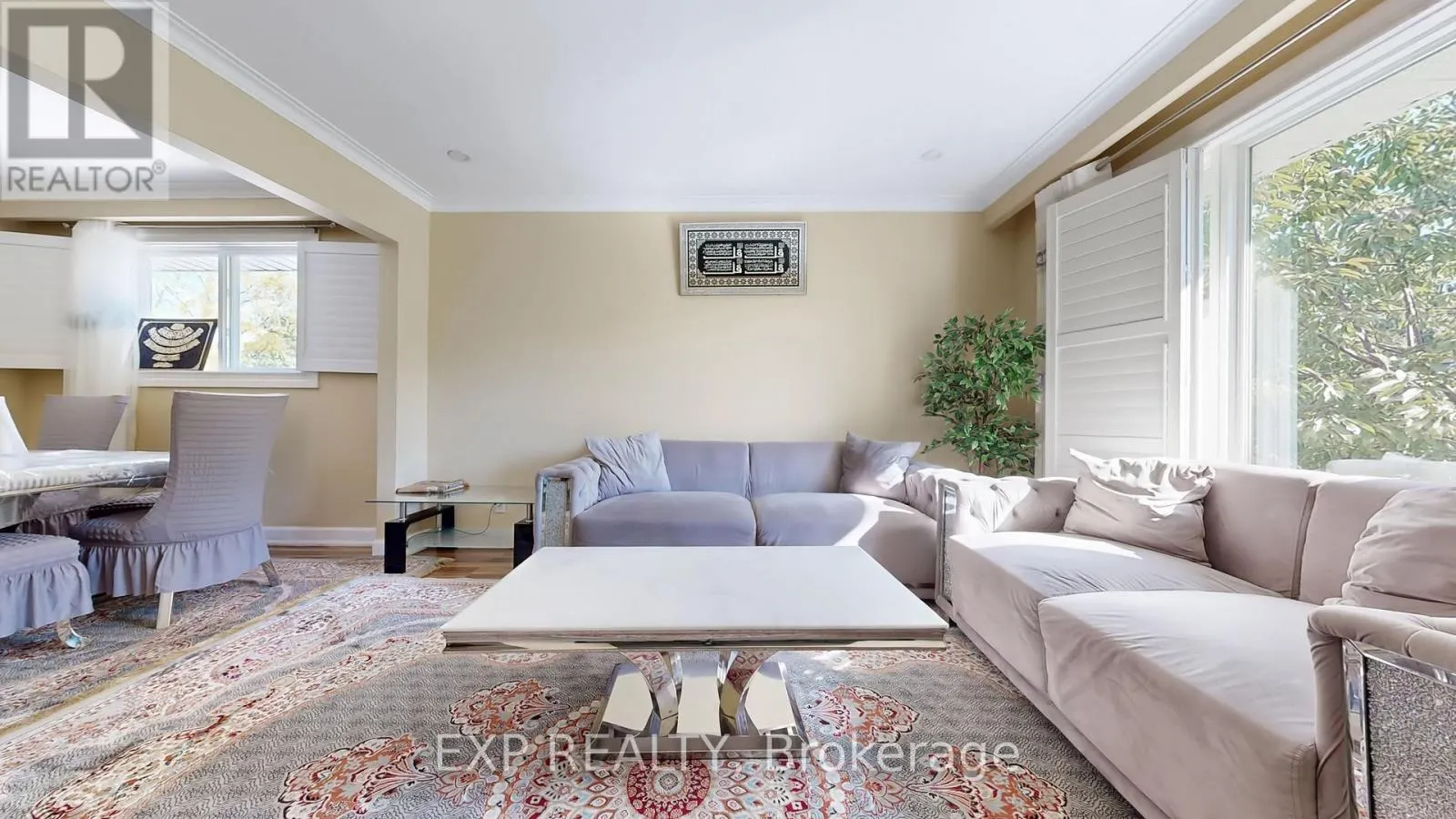 104 DIXON ROAD N