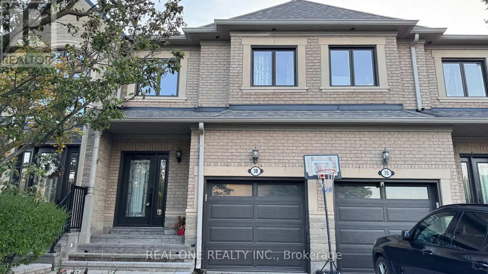 38 - 2250 ROCKINGHAM DRIVE