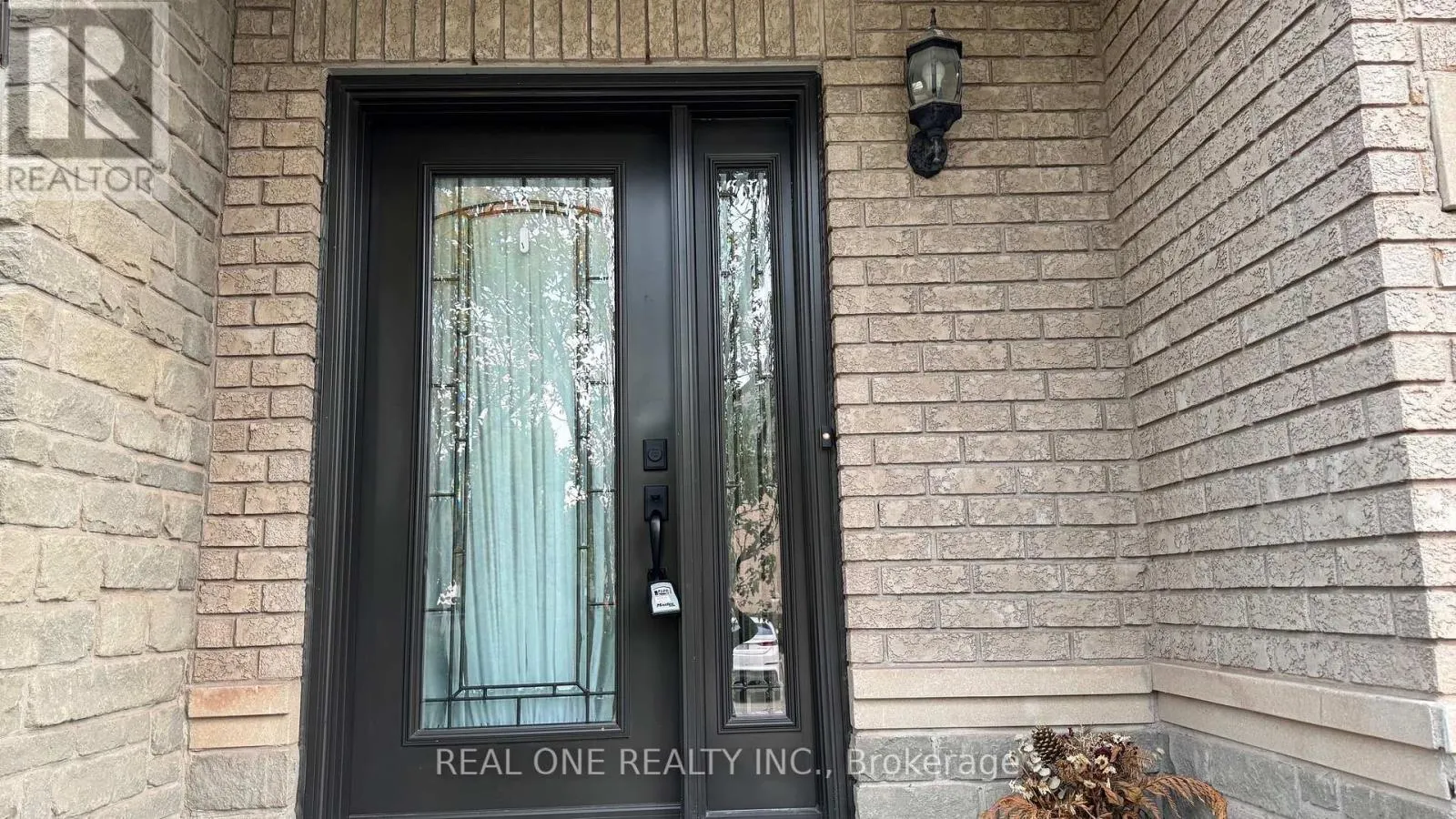 38 - 2250 ROCKINGHAM DRIVE