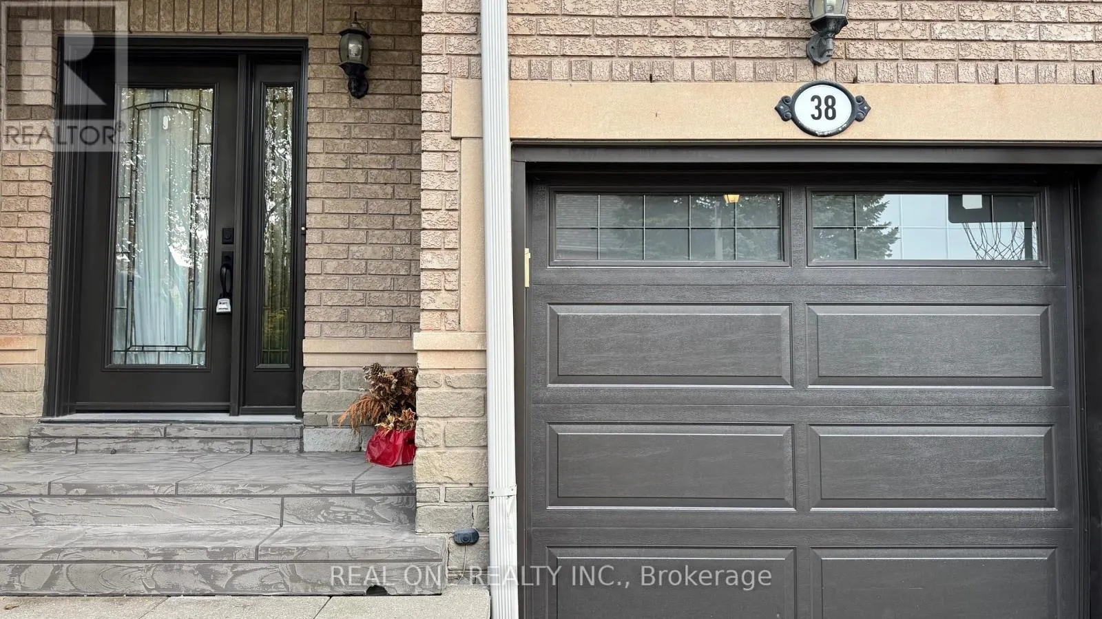38 - 2250 ROCKINGHAM DRIVE