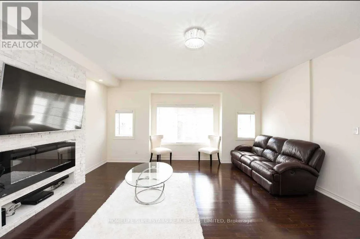 40 - 9 ASPEN HILLS ROAD