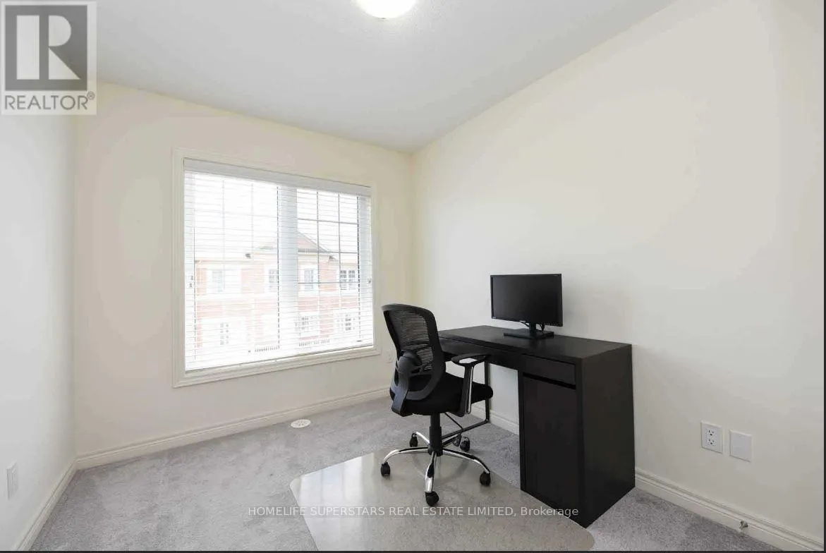 40 - 9 ASPEN HILLS ROAD