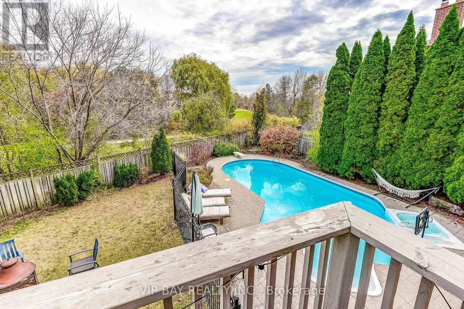 40 DAWNRIDGE TRAIL