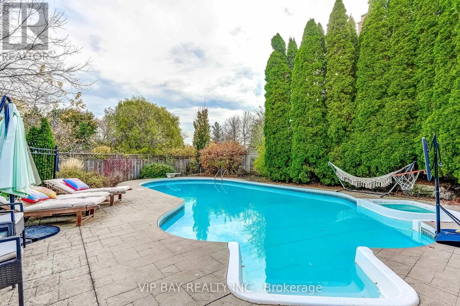 40 DAWNRIDGE TRAIL