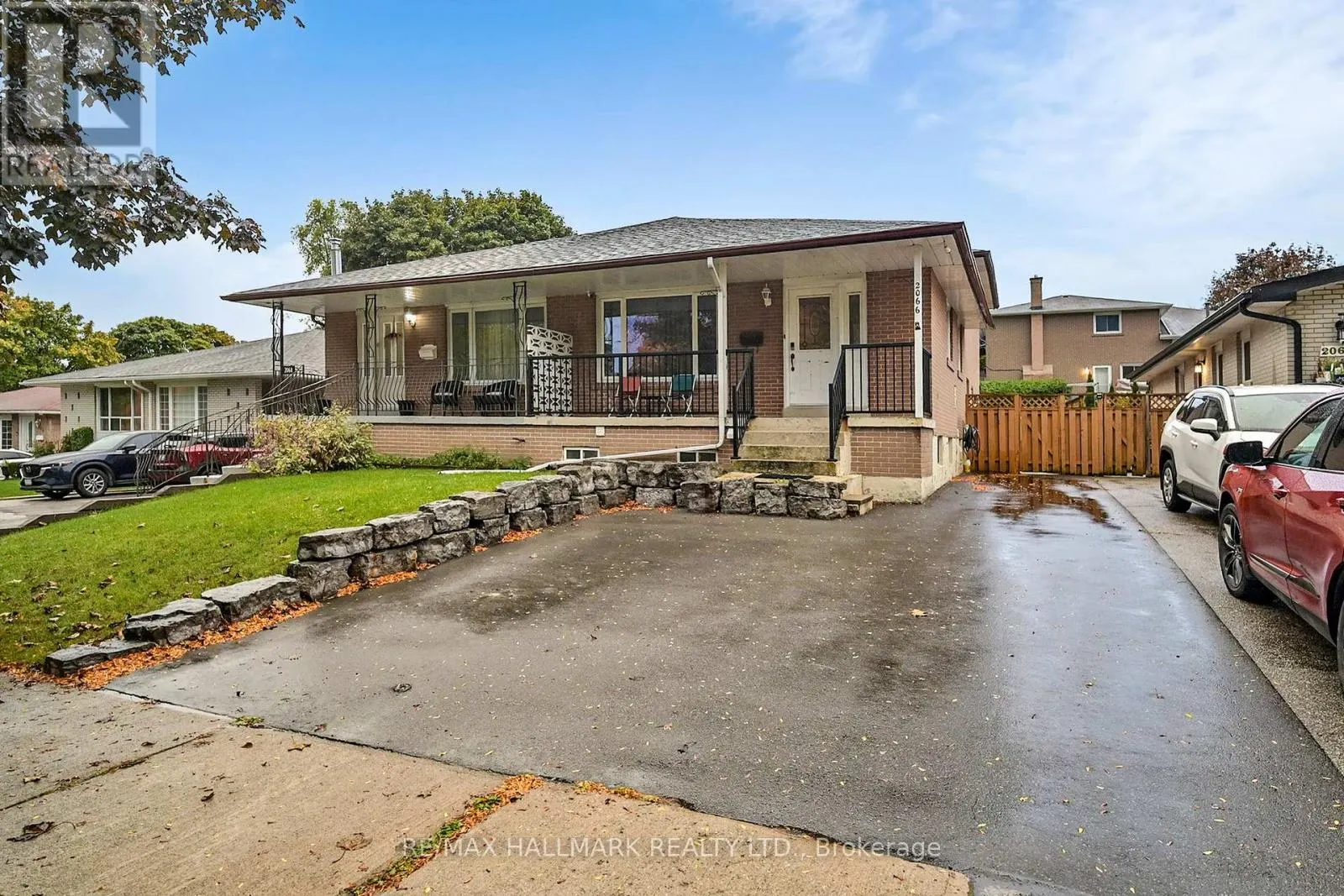 2066 FONTWELL CRESCENT