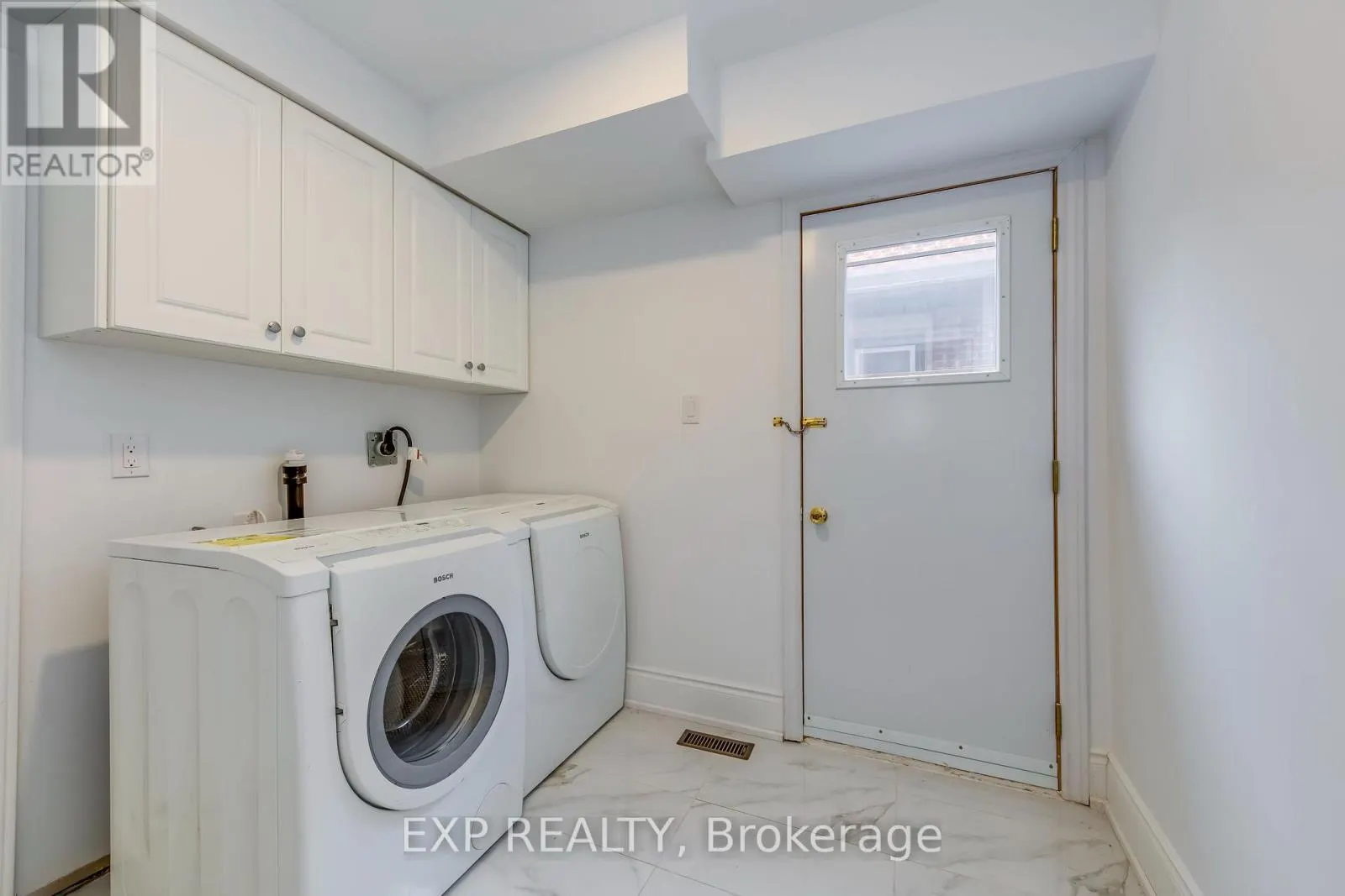 1135 MONTROSE ABBEY DRIVE