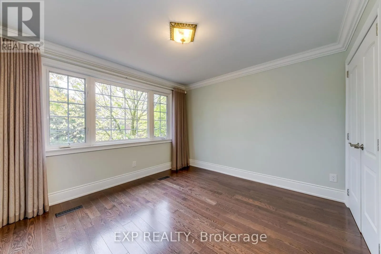 1135 MONTROSE ABBEY DRIVE