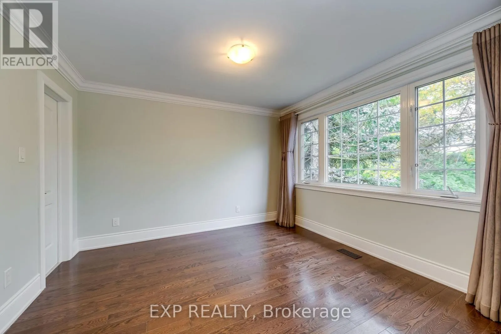 1135 MONTROSE ABBEY DRIVE