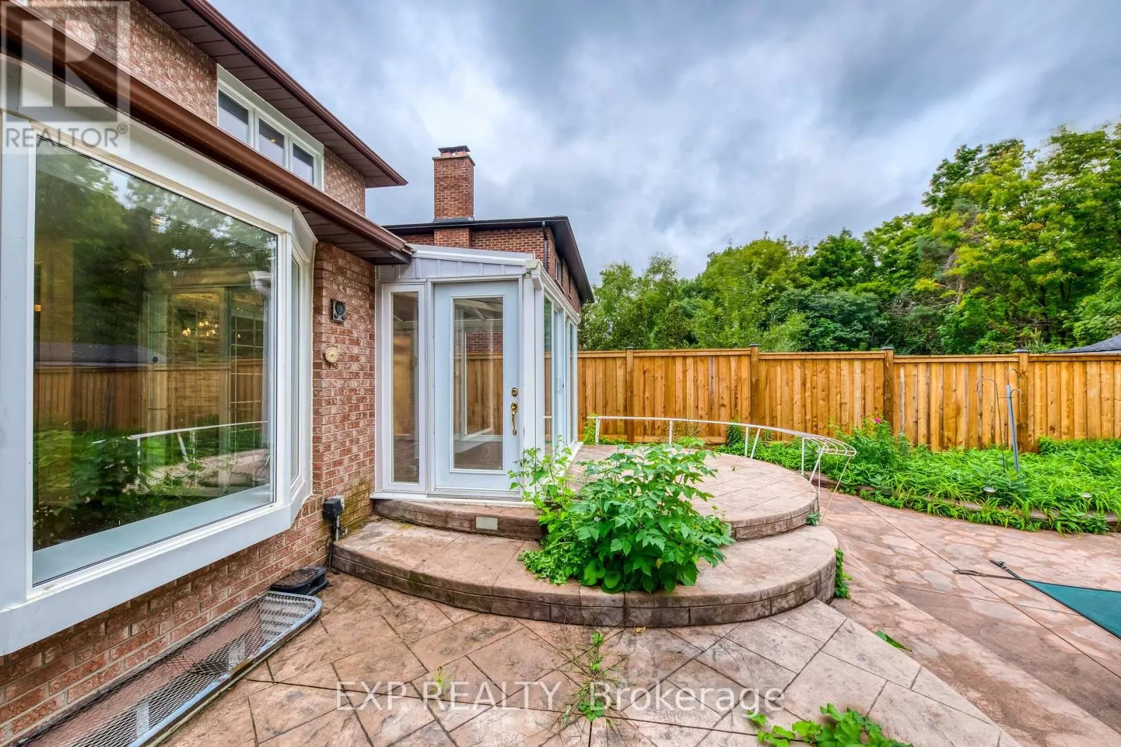 1135 MONTROSE ABBEY DRIVE