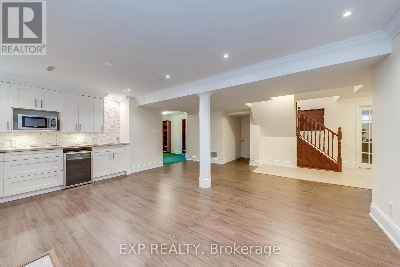 1135 MONTROSE ABBEY DRIVE
