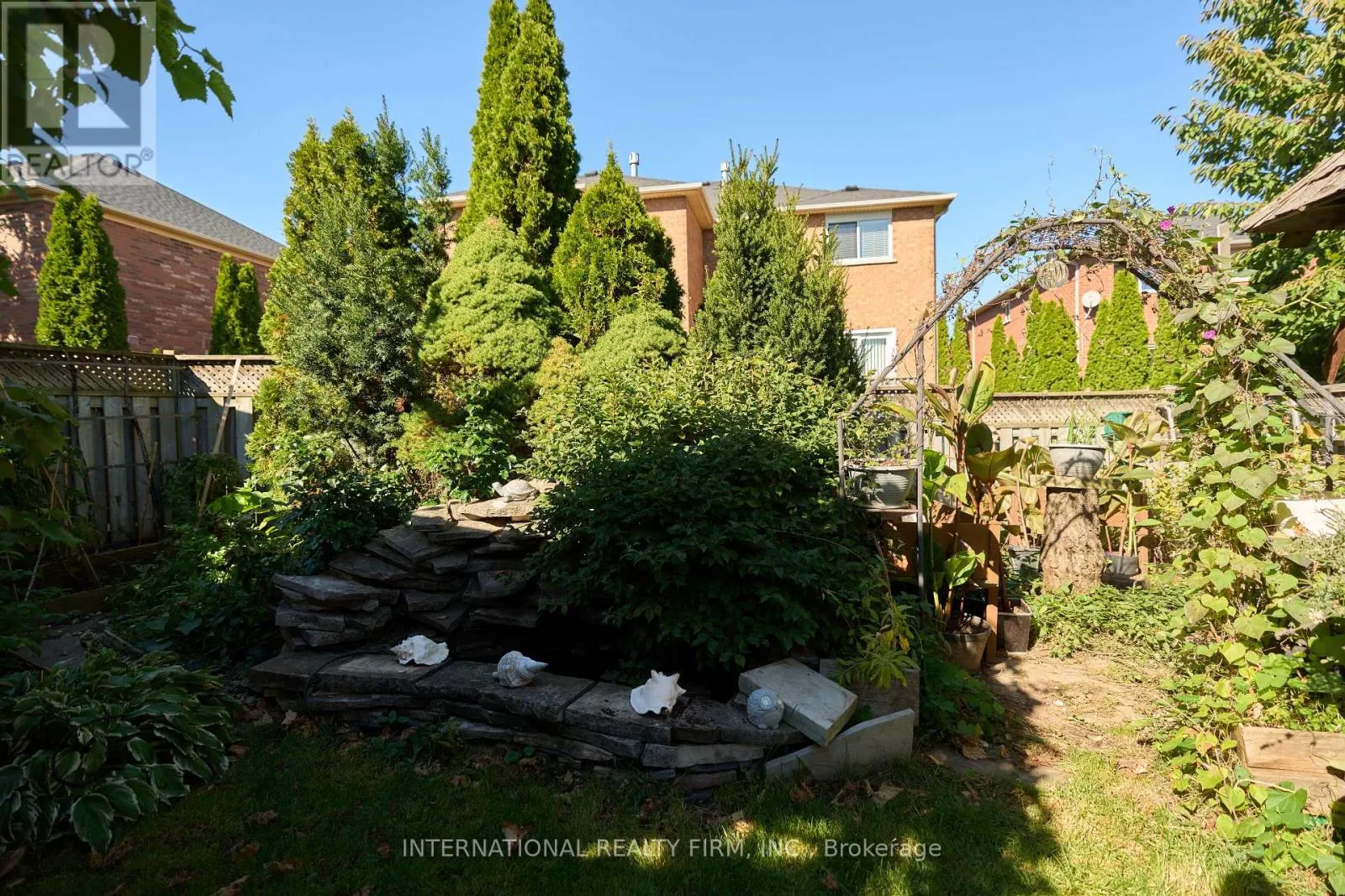 1493 WARBLER ROAD