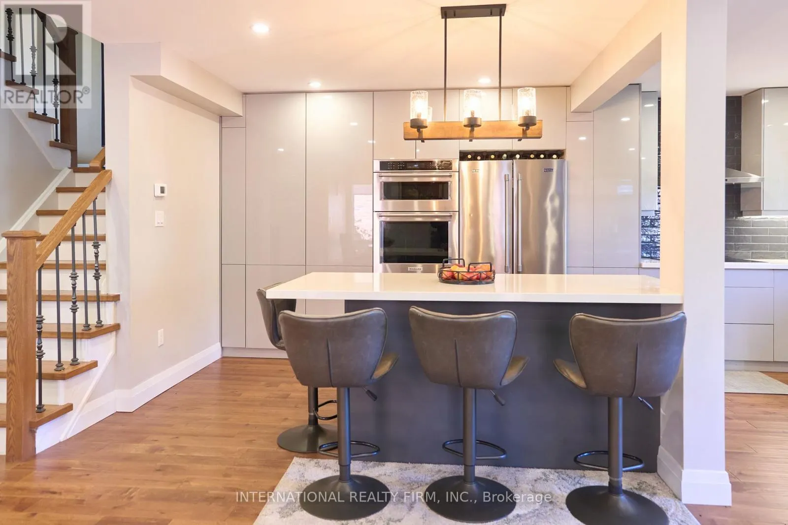 1493 WARBLER ROAD