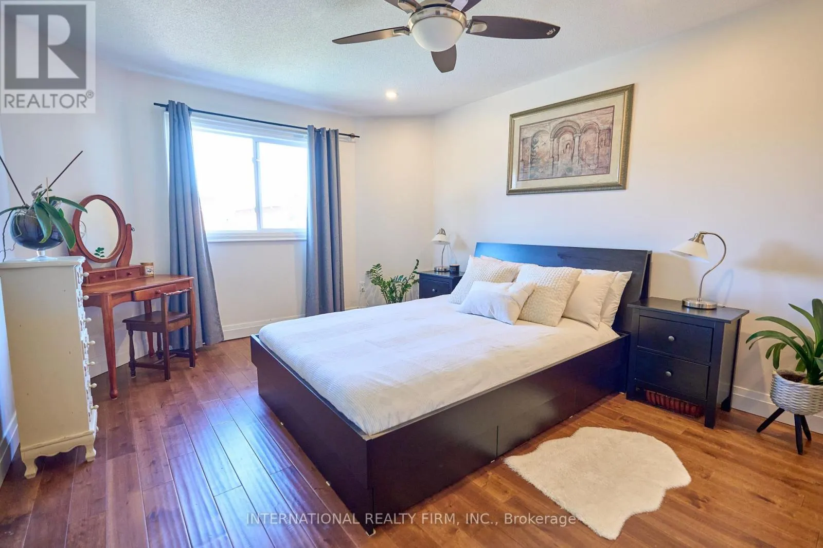1493 WARBLER ROAD