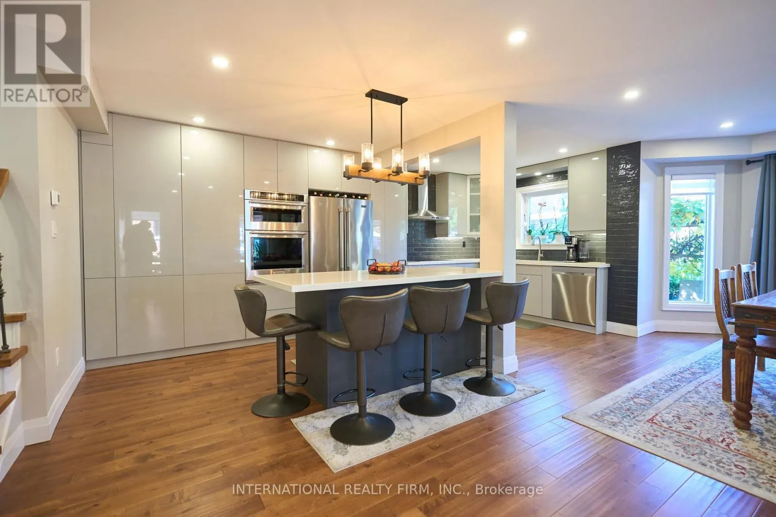 1493 WARBLER ROAD