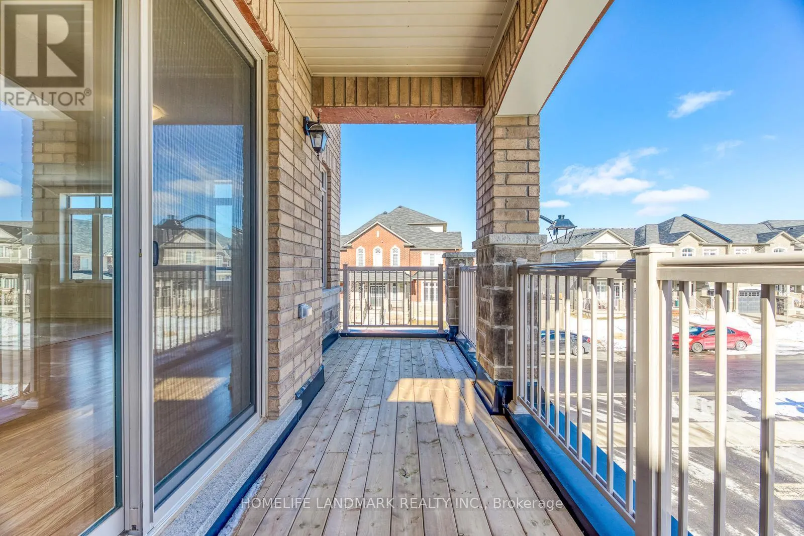 454 SILVER MAPLE ROAD