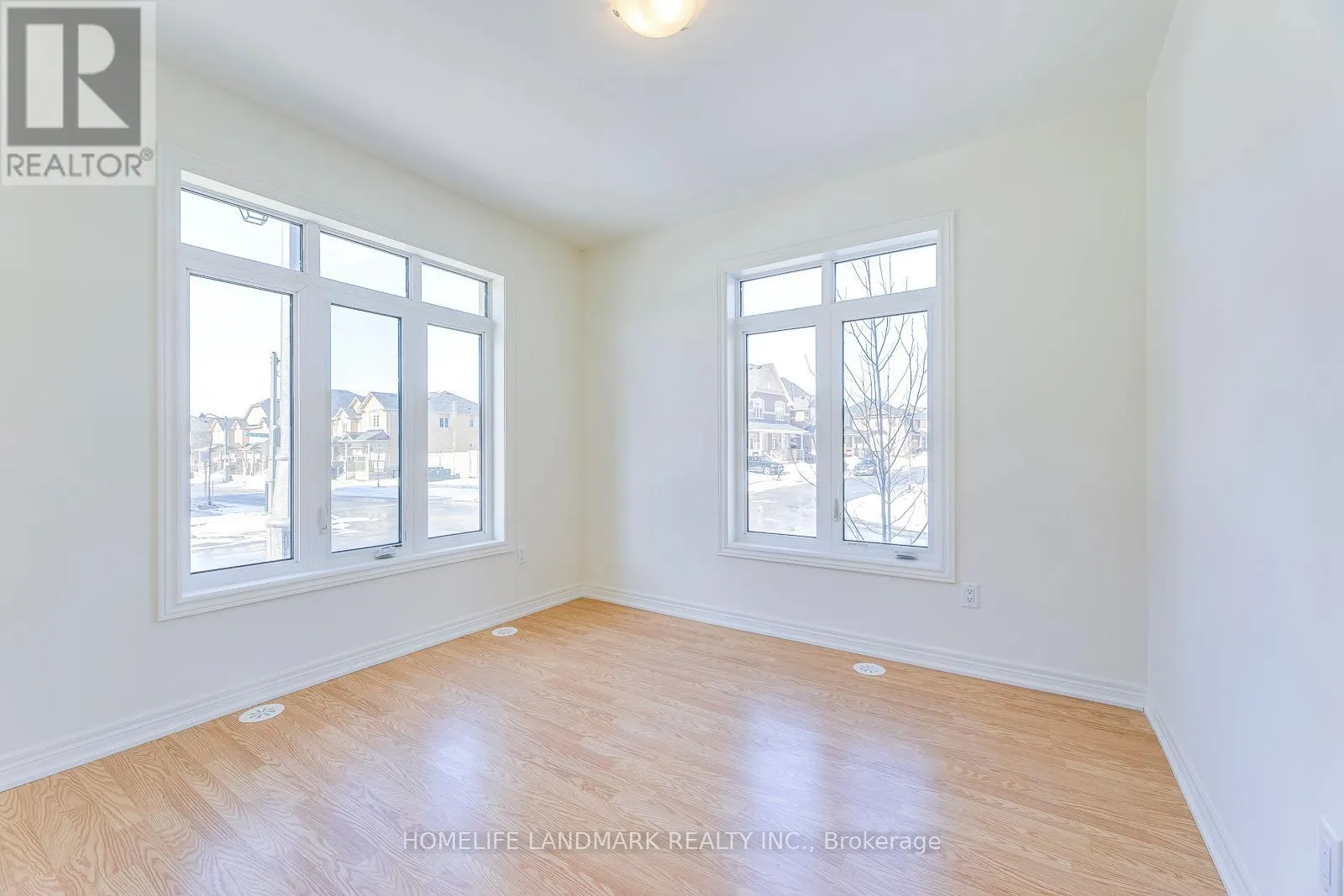 454 SILVER MAPLE ROAD