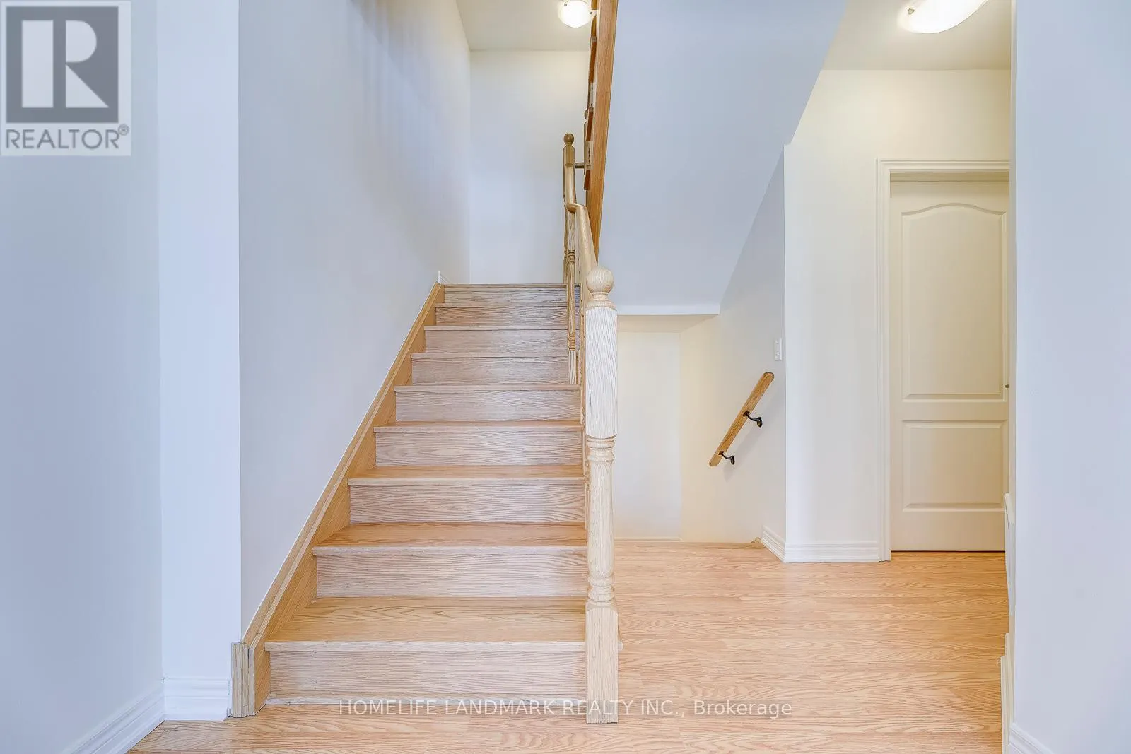 454 SILVER MAPLE ROAD