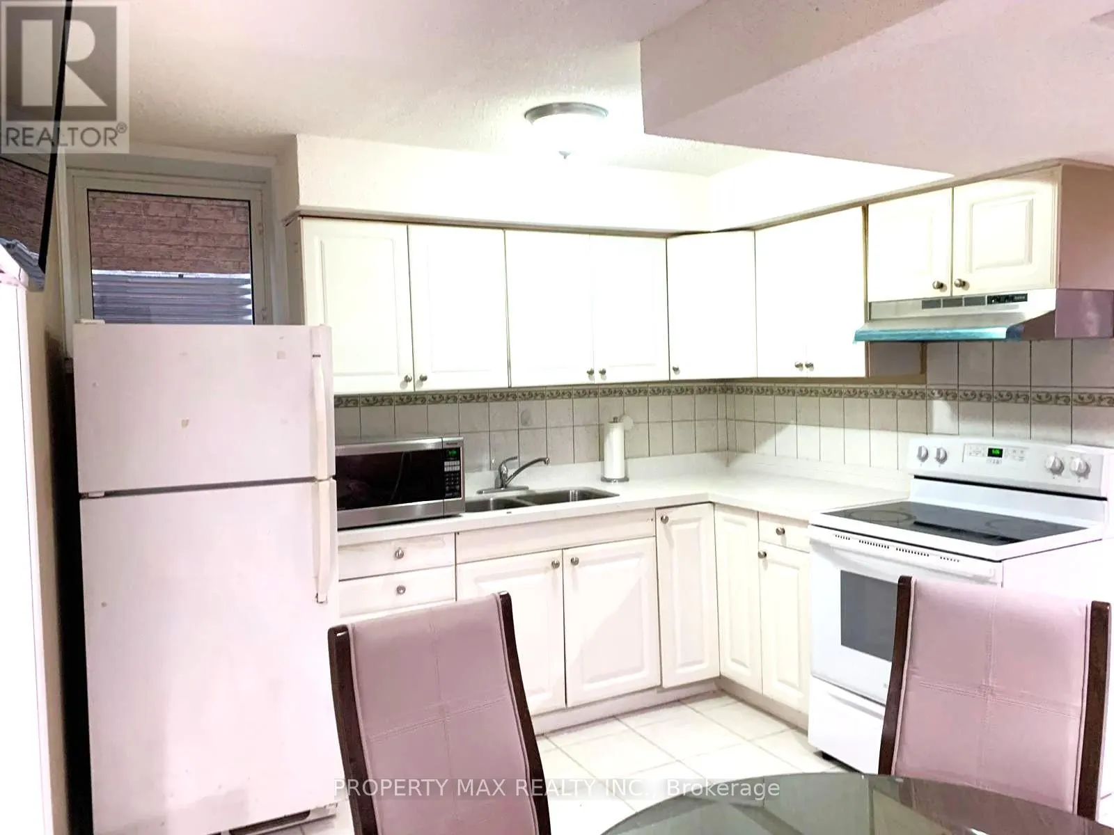 BSMT - 24 WHITE TAIL CRESCENT