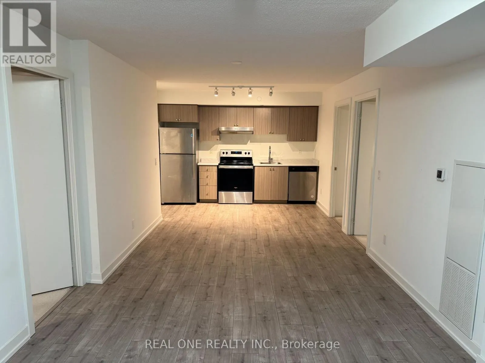 1206 - 10 WILBY CRESCENT