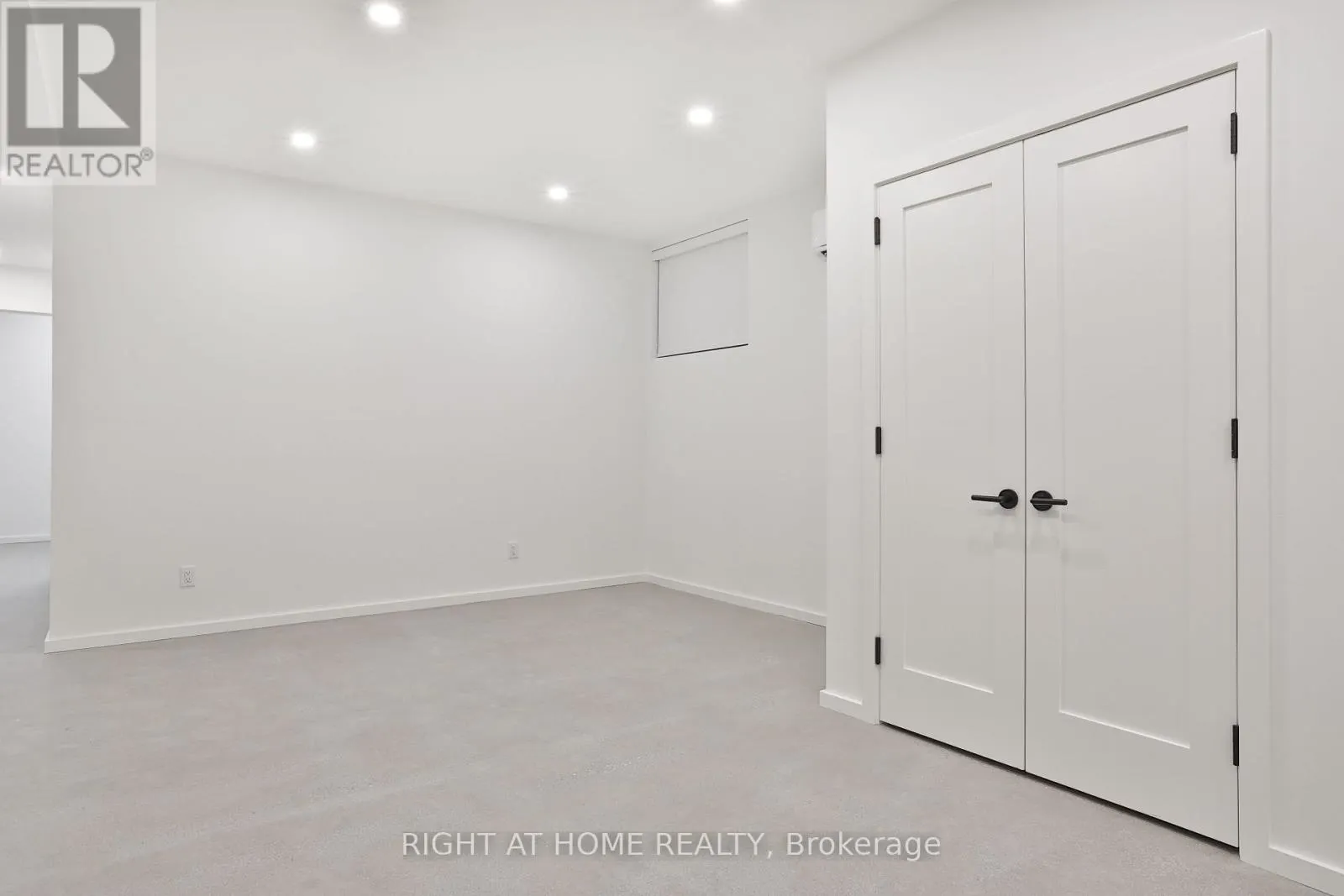 4 - 28 SALEM AVENUE
