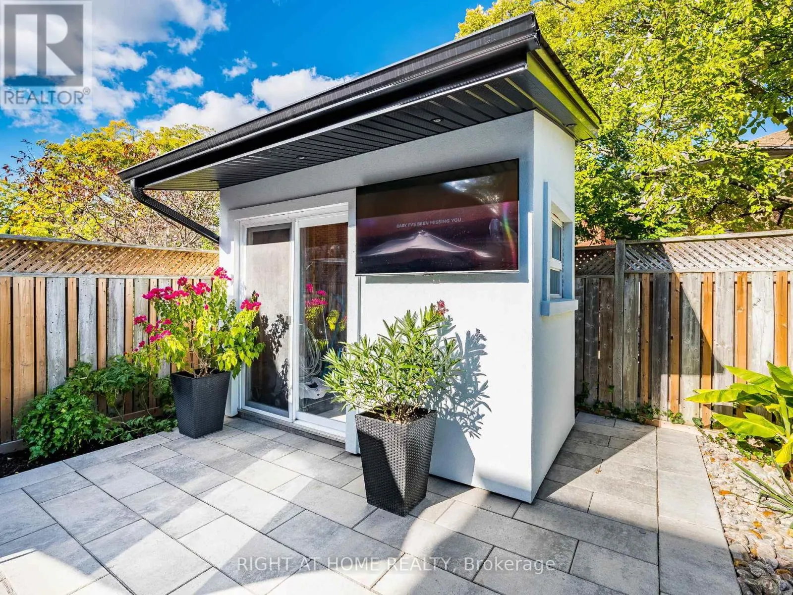 1477 BALLANTRAE DRIVE