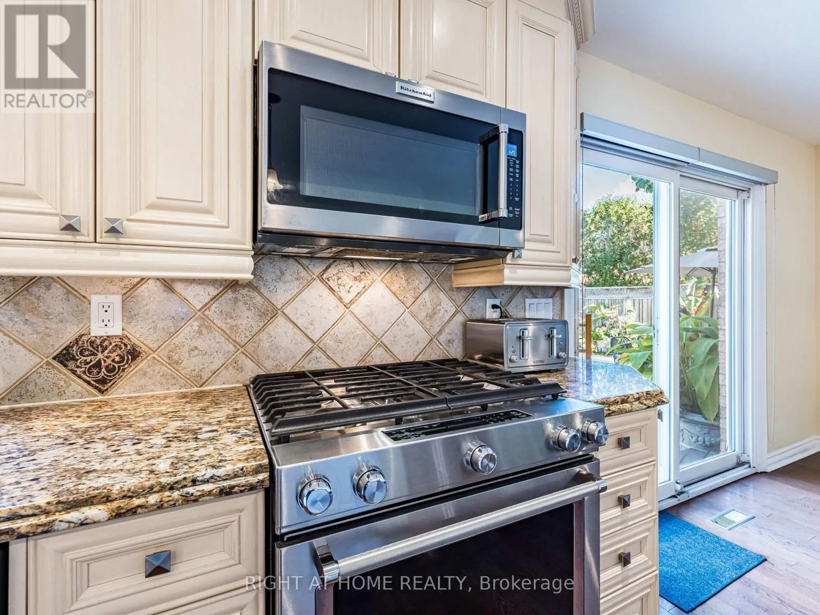 1477 BALLANTRAE DRIVE