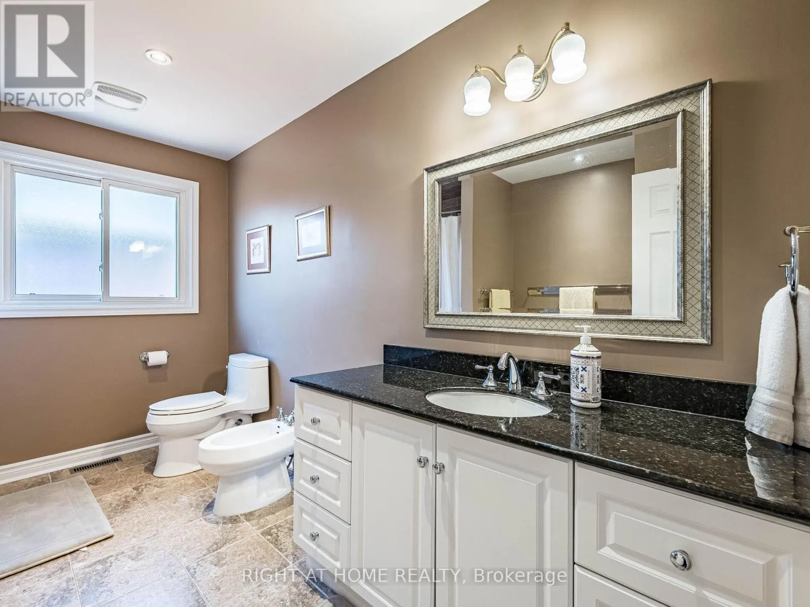 1477 BALLANTRAE DRIVE