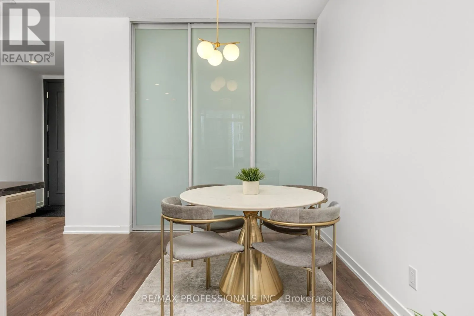 206 - 88 PARK LAWN ROAD