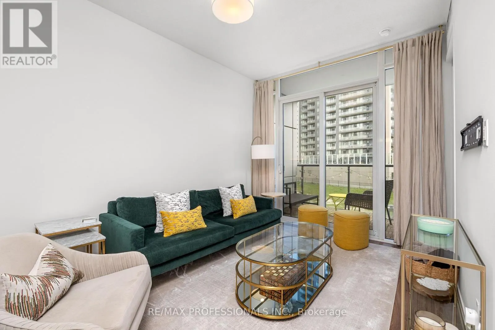 206 - 88 PARK LAWN ROAD