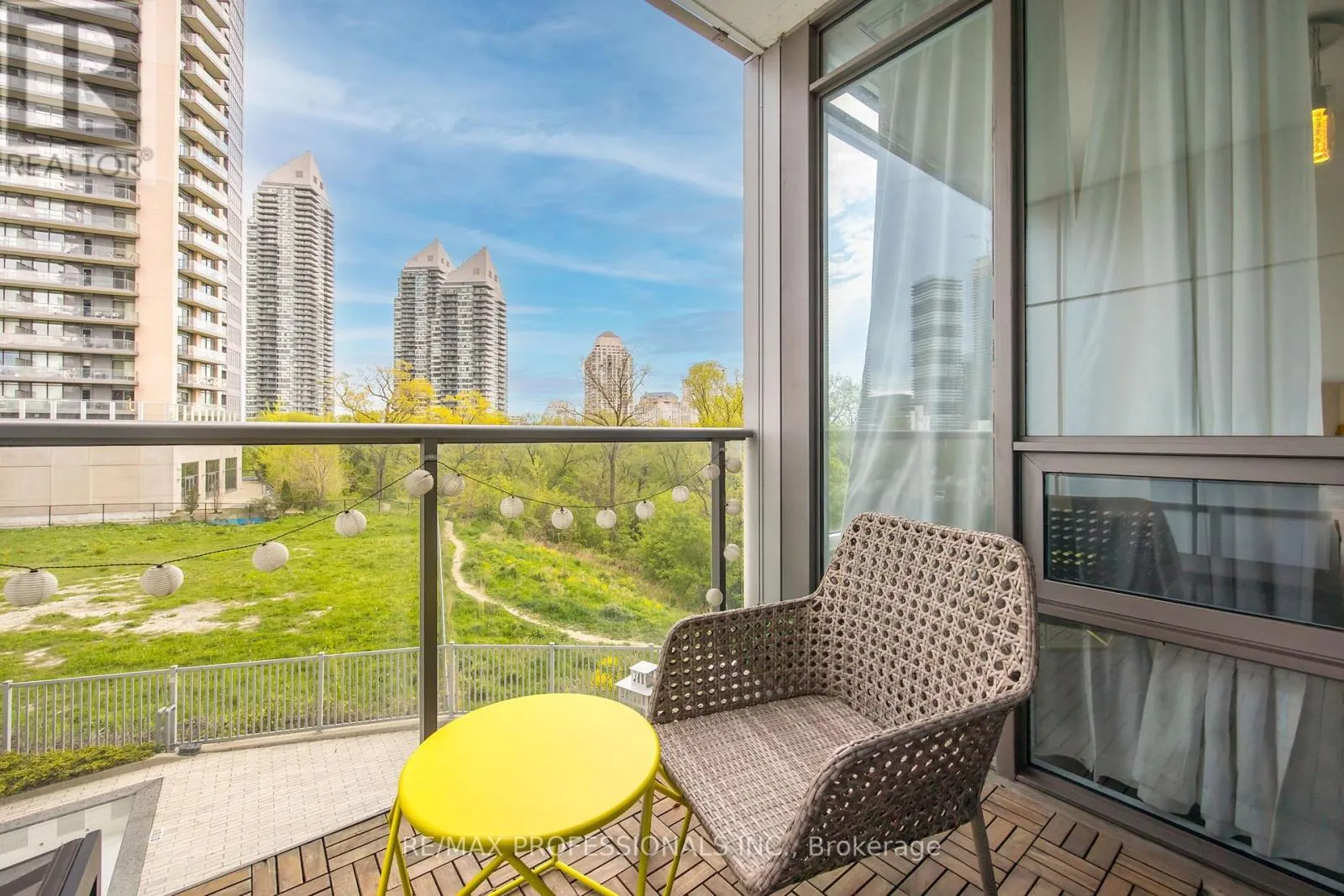 206 - 88 PARK LAWN ROAD