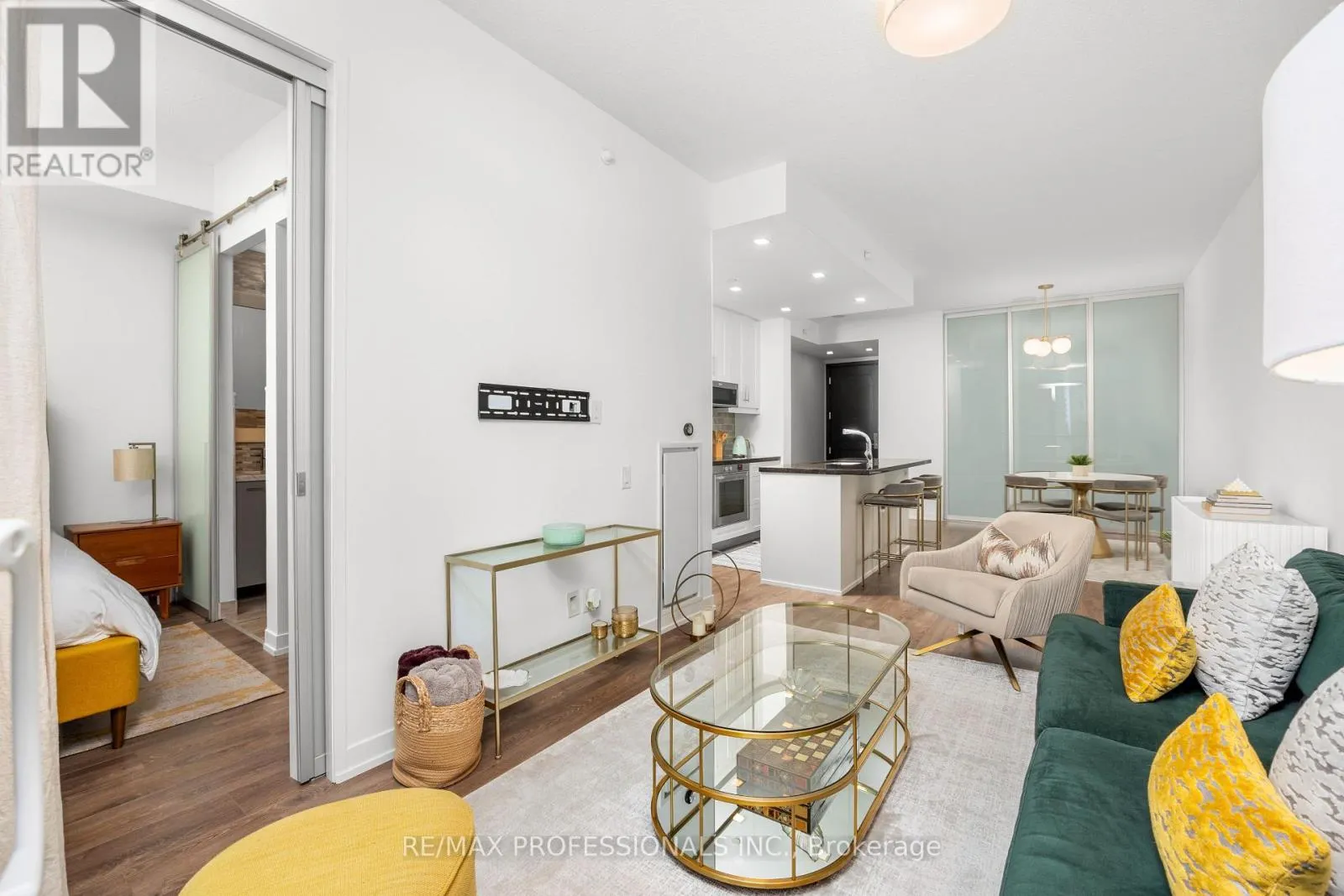 206 - 88 PARK LAWN ROAD