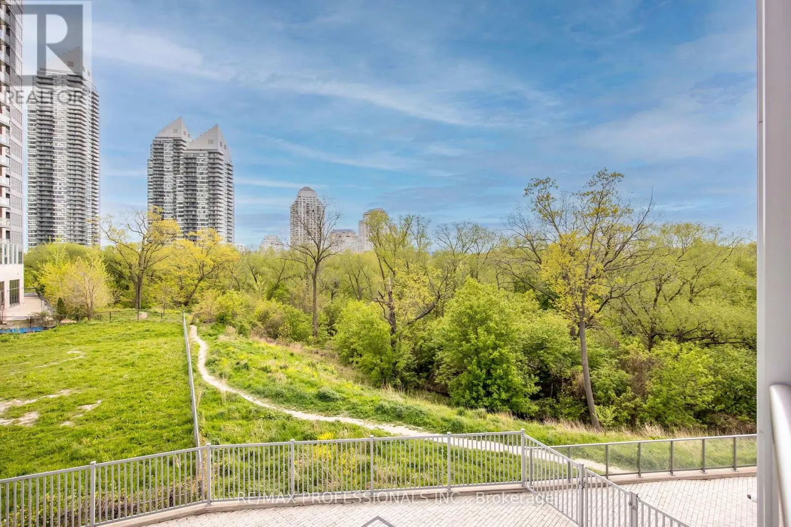 206 - 88 PARK LAWN ROAD
