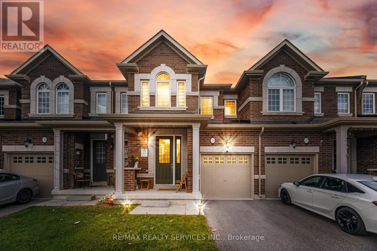 29 BENHURST CRESCENT