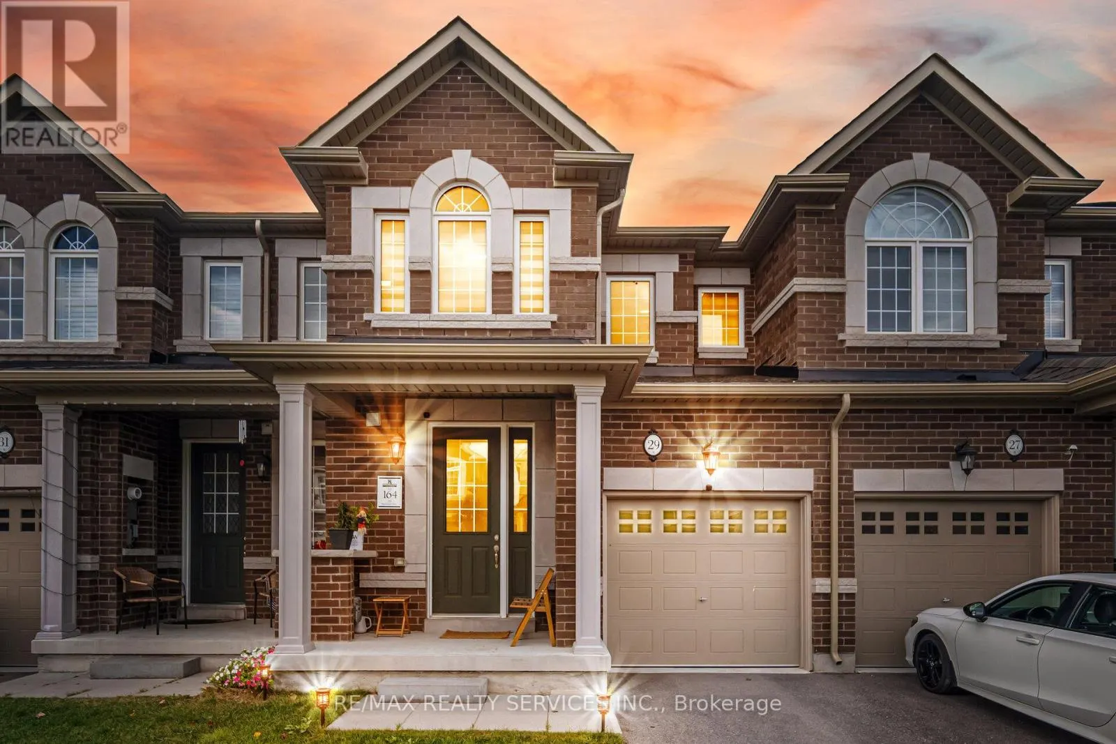 29 BENHURST CRESCENT