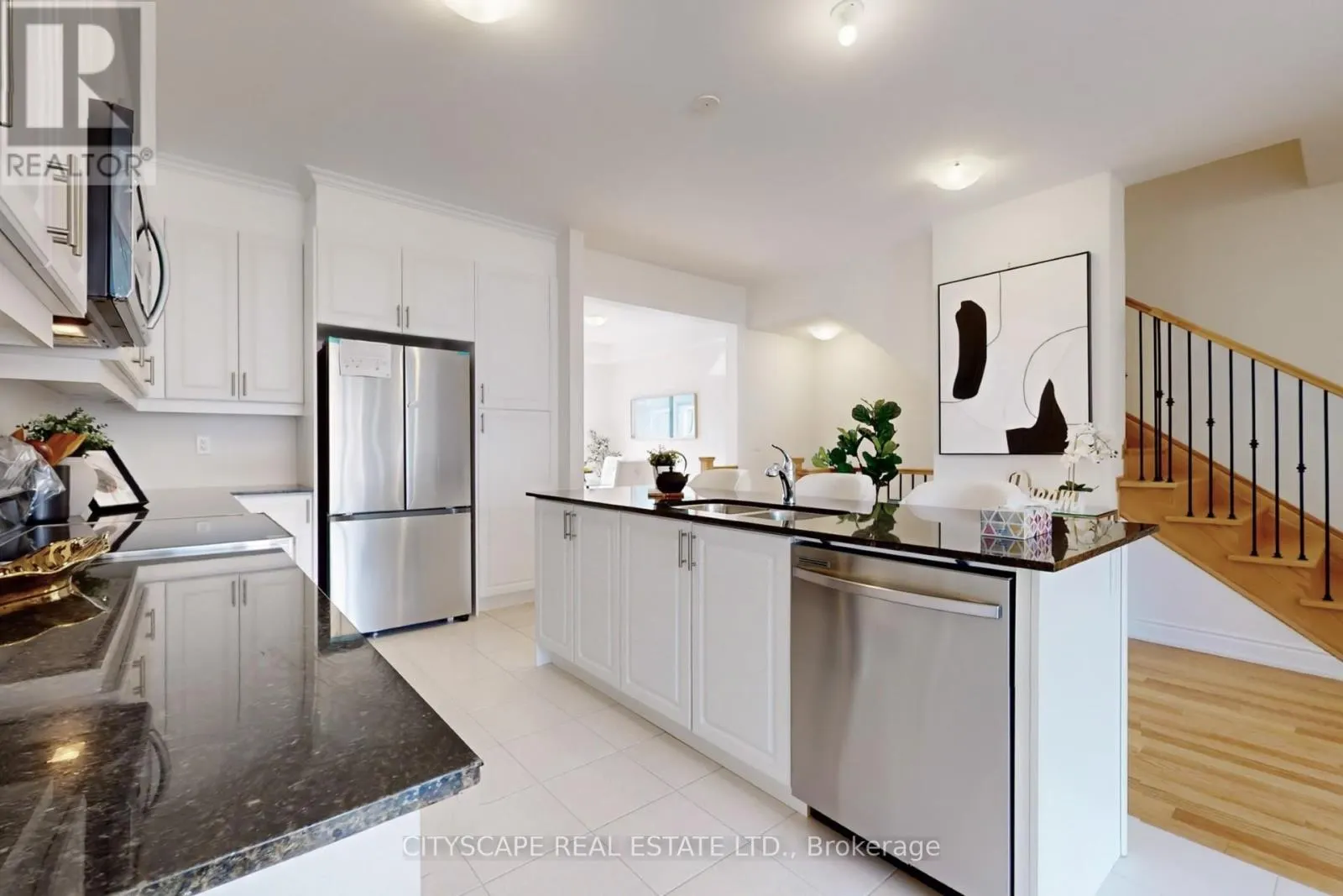 6 MARVIN AVENUE