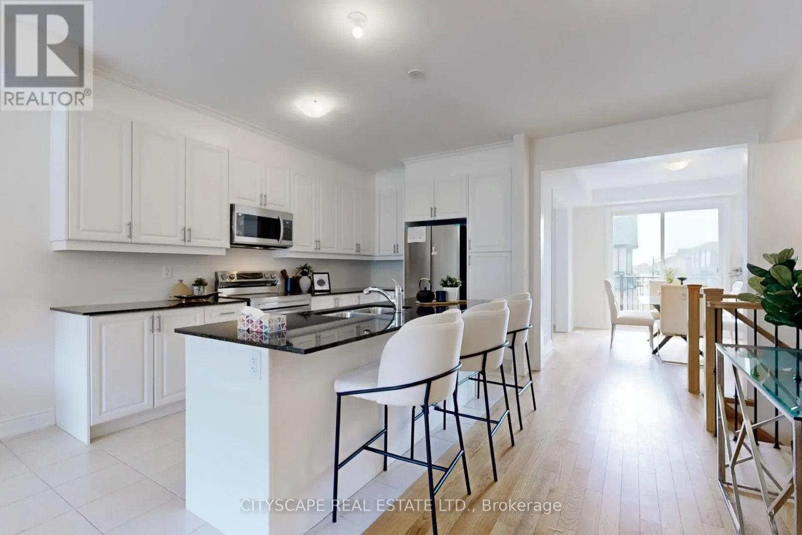 6 MARVIN AVENUE