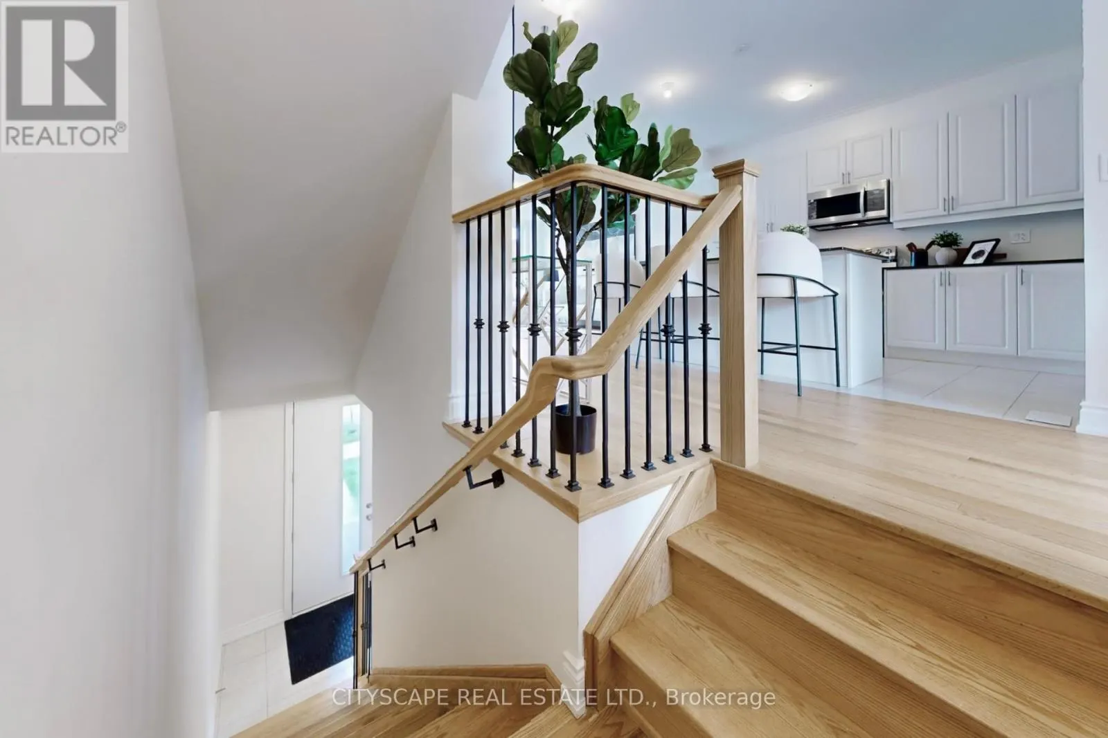 6 MARVIN AVENUE