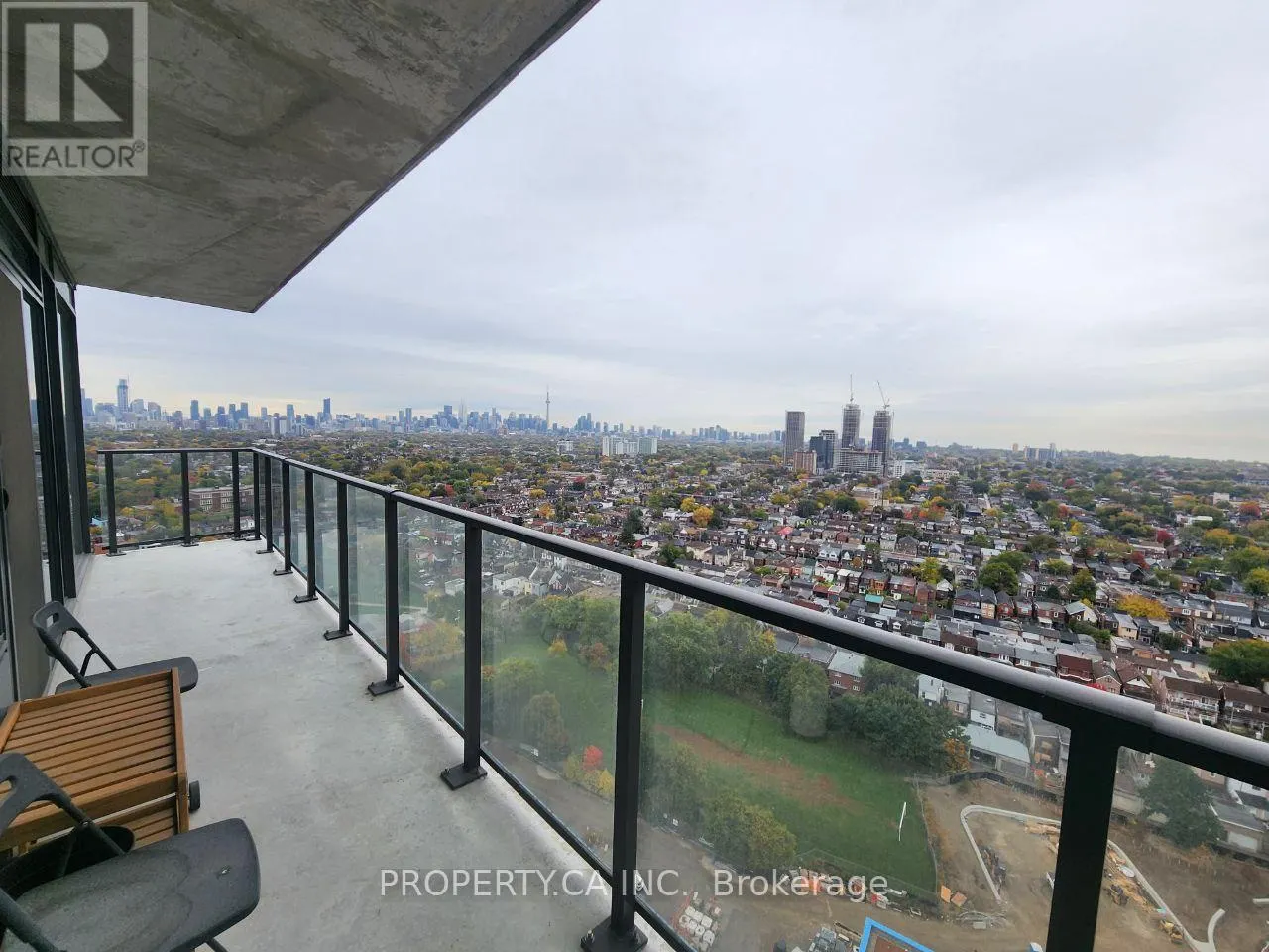 2210 - 10 GRAPHOPHONE GROVE