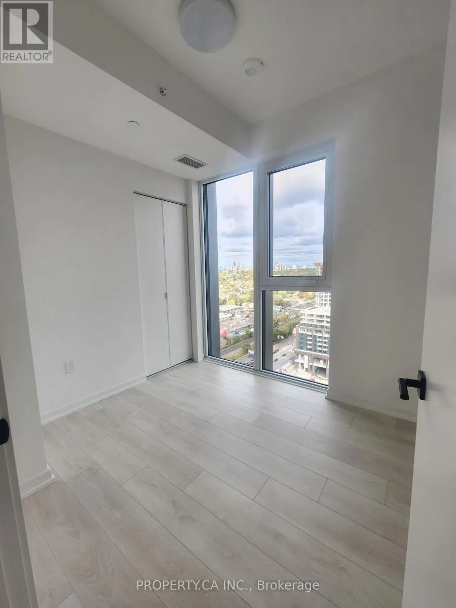 2210 - 10 GRAPHOPHONE GROVE