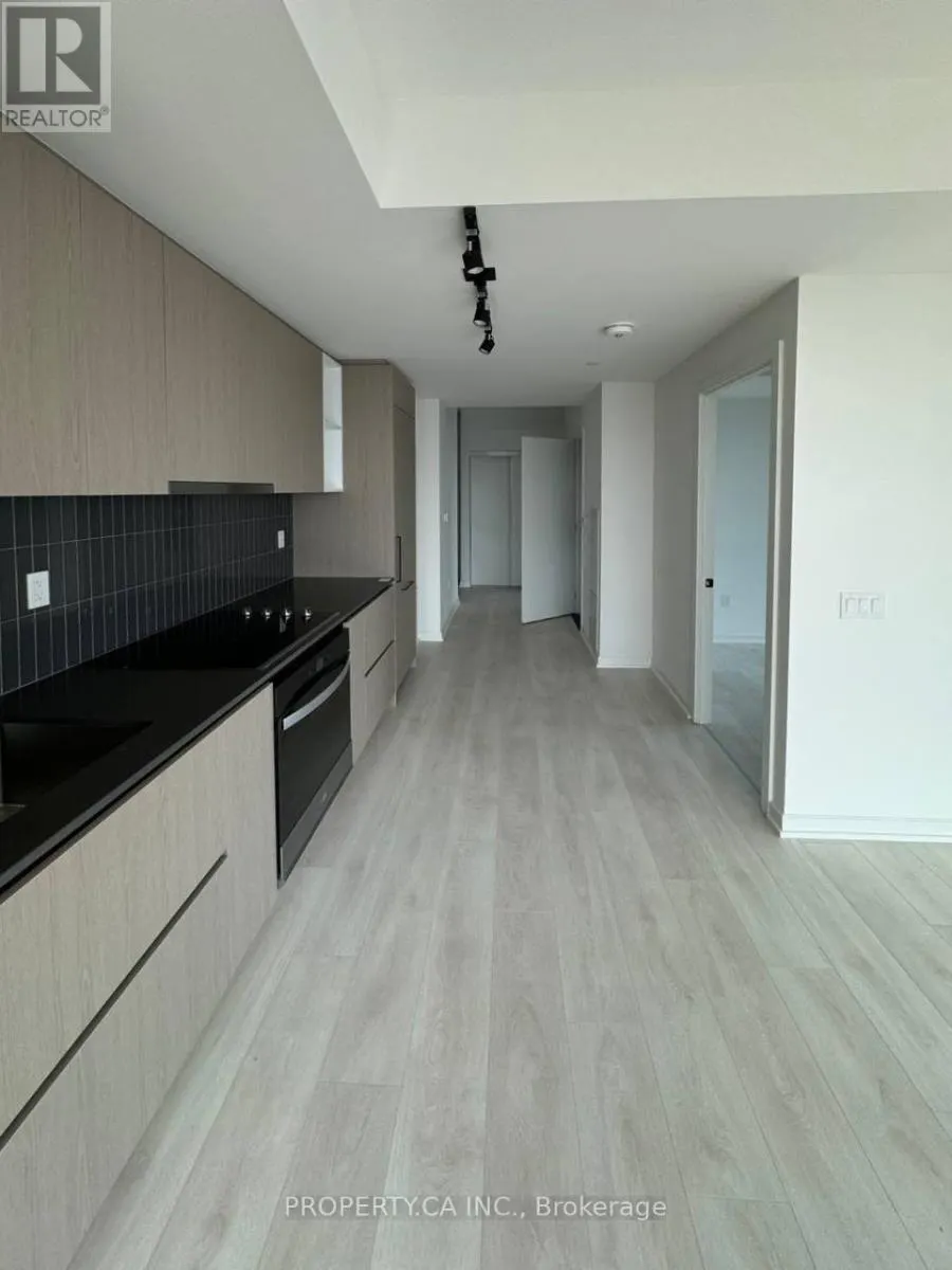 2210 - 10 GRAPHOPHONE GROVE