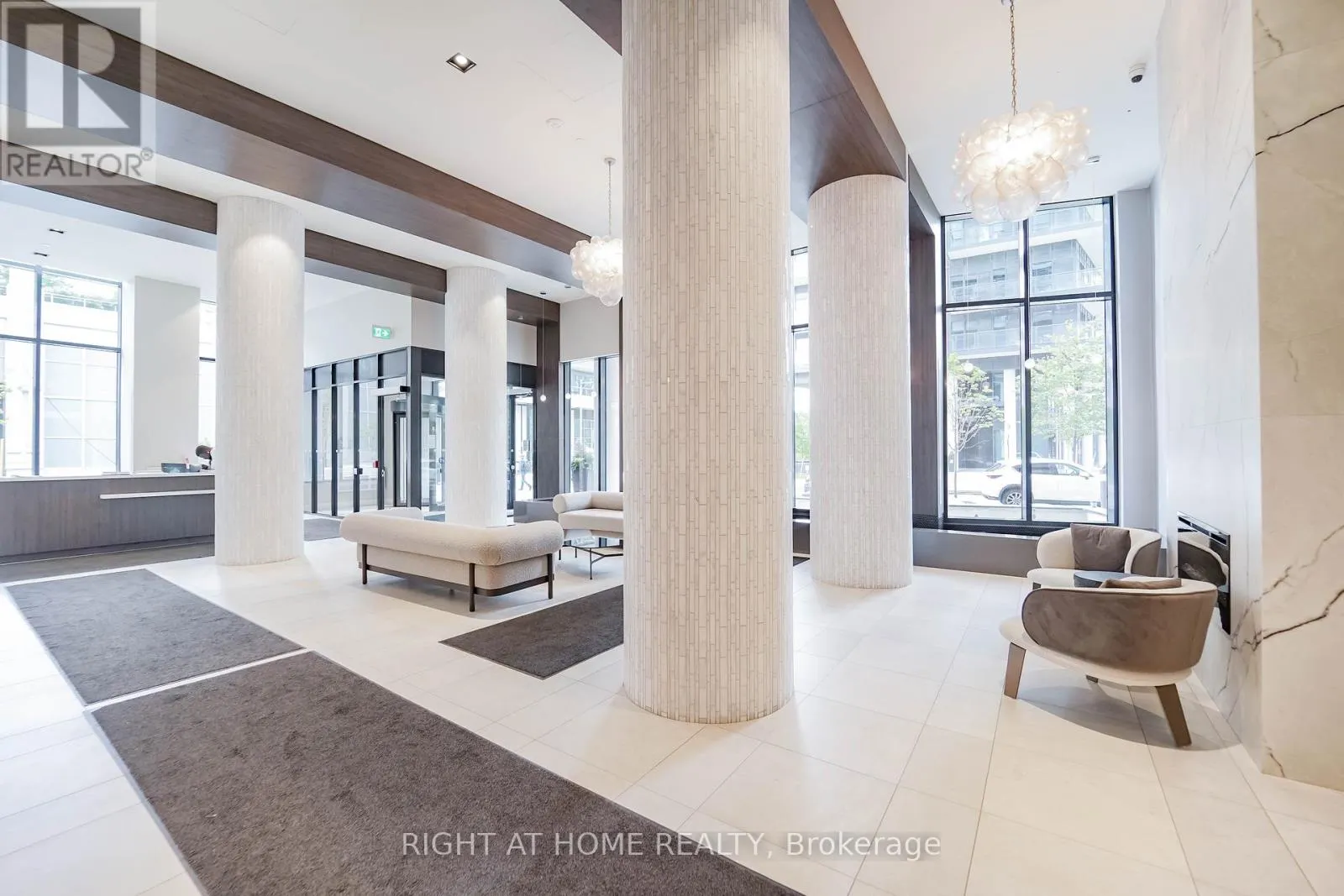 3001 - 38 ANNIE CRAIG DRIVE