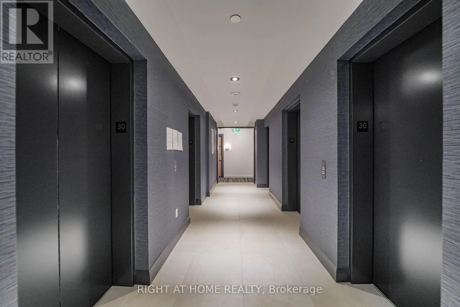 3001 - 38 ANNIE CRAIG DRIVE