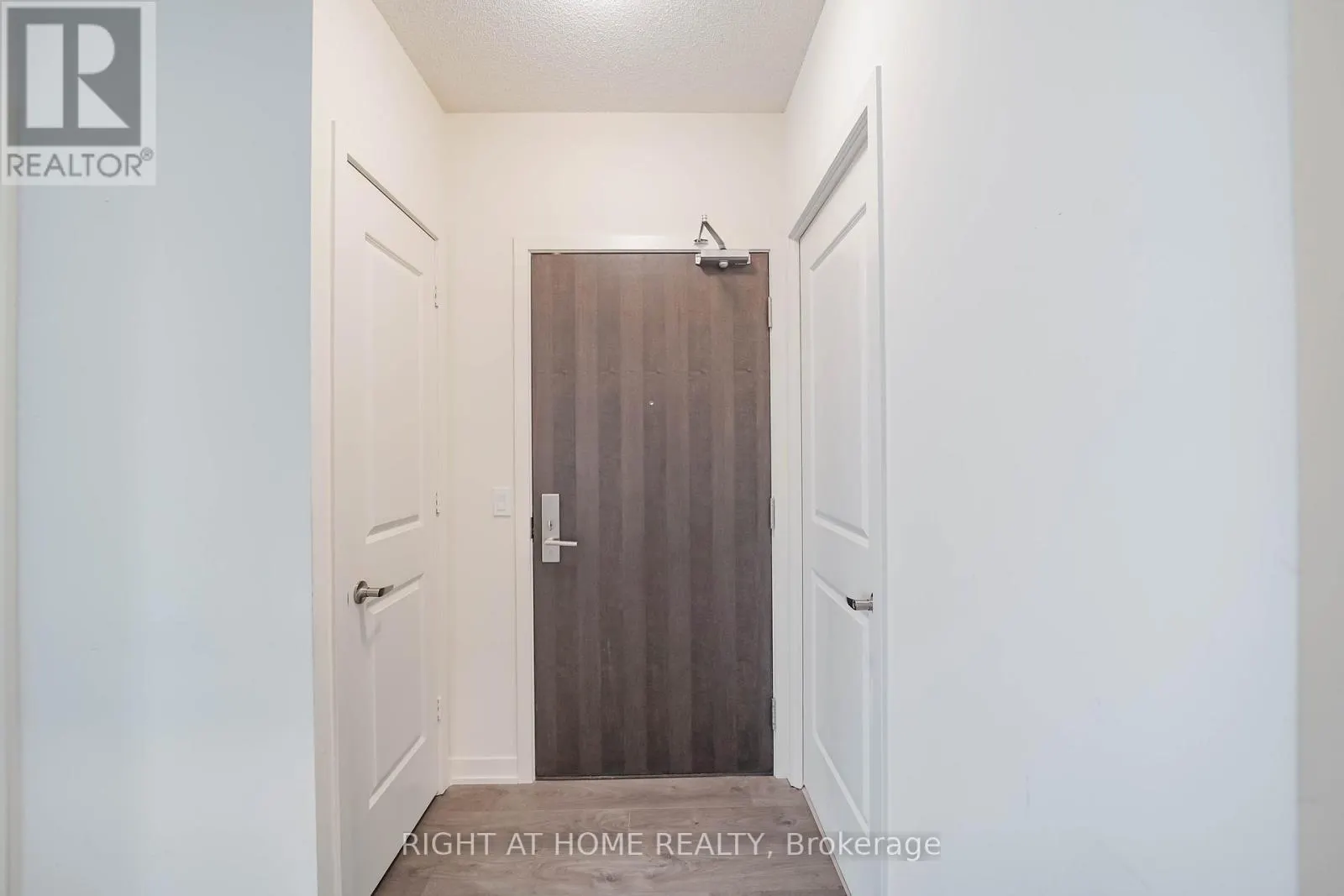 3001 - 38 ANNIE CRAIG DRIVE