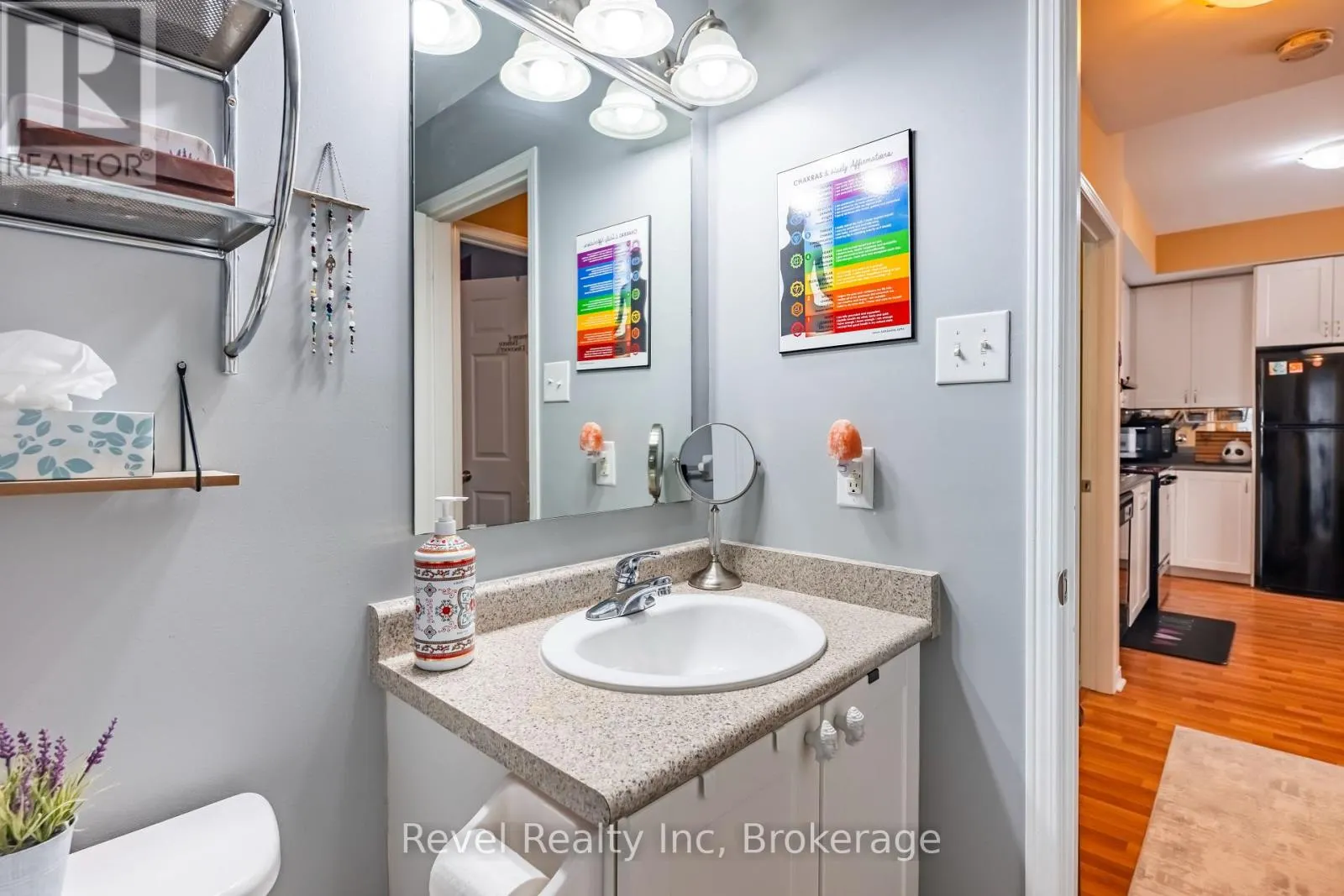 137 - 60 FAIRWOOD CIRCLE, #137