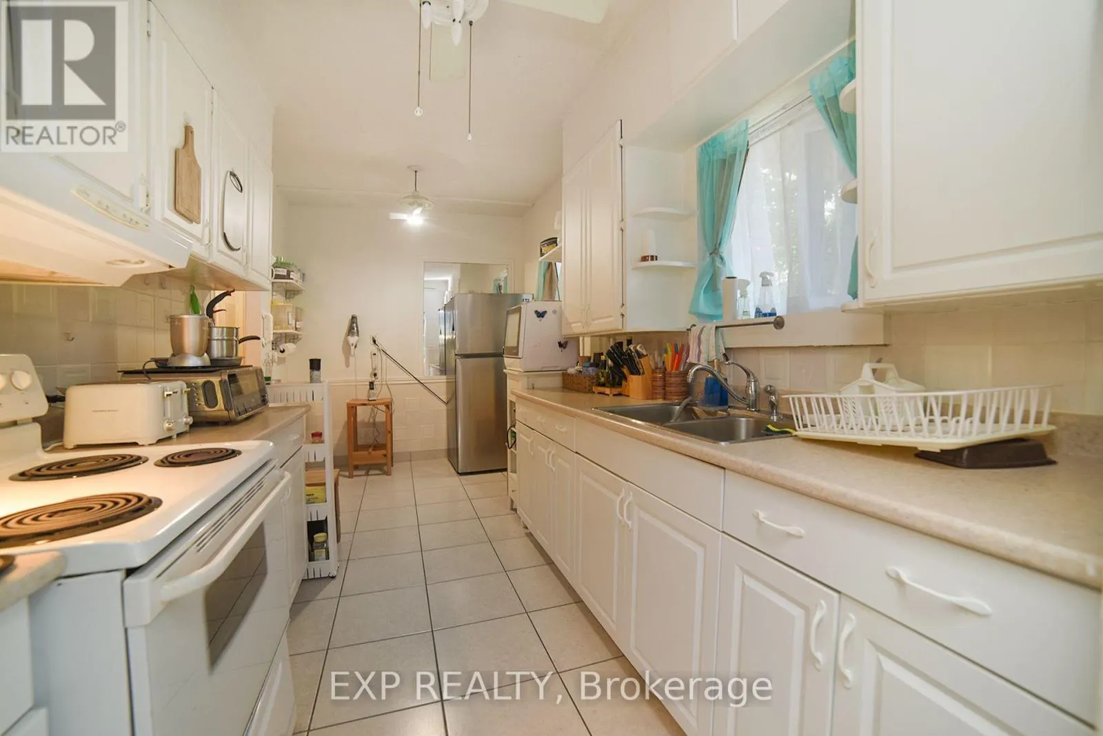 445 MARTIN GROVE ROAD