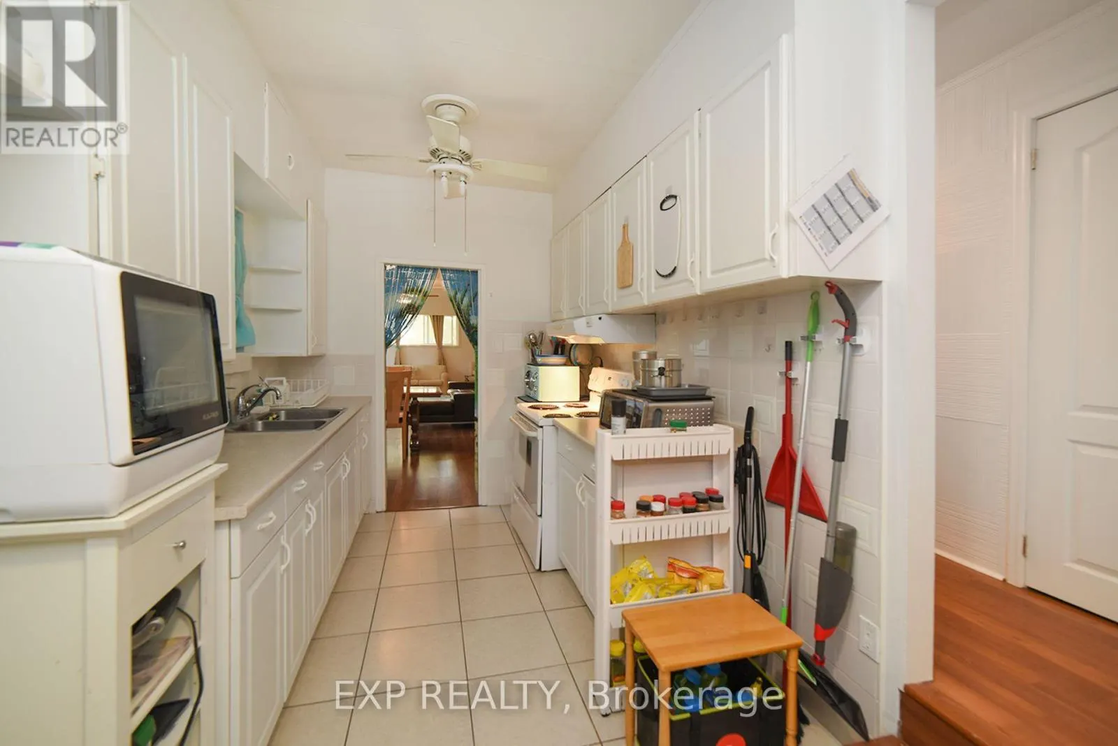 445 MARTIN GROVE ROAD